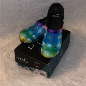 Dansko professional peace and love